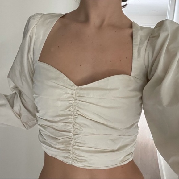 Aritzia Sunday Best Petal Blouse - Picture 3 of 6